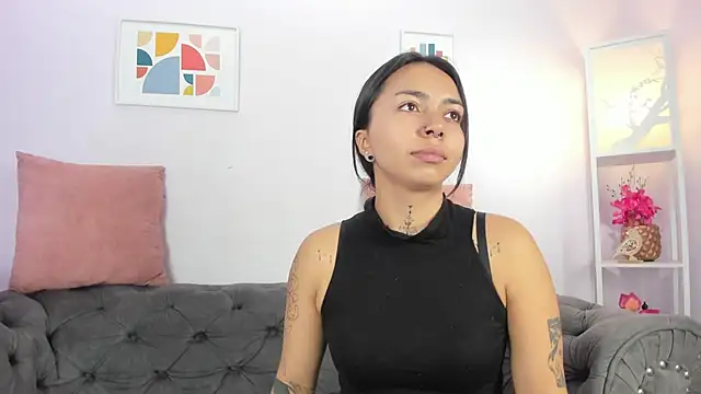 Snapshot of miss_soffi_ chatting on March 2025 12:12:01 PM miss soffi online show from March 2025 12:12:01 PM