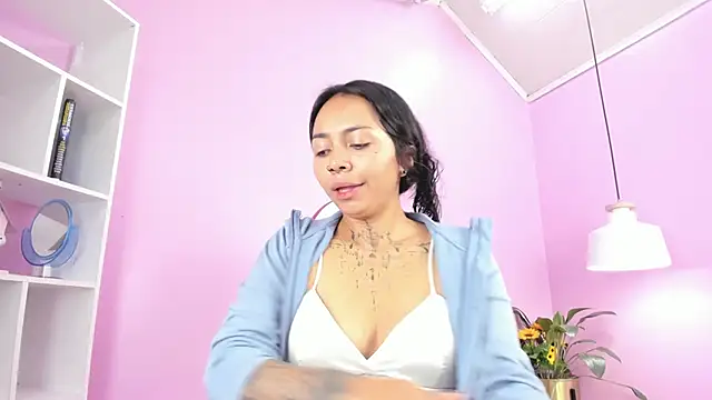 Snapshot of miss_soffi_ chatting on March 2025 12:19:02 PM miss soffi online show from March 2025 12:19:02 PM