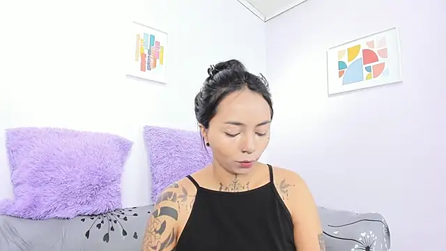 Snapshot of miss_soffi_ chatting on October 2025 12:28:02 PM miss soffi online show from October 2025 12:28:02 PM