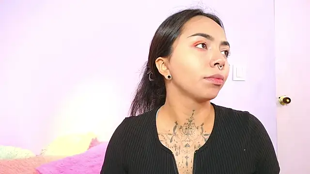 Snapshot of miss_soffi_ chatting on October 2025 12:28:01 PM miss soffi online show from October 2025 12:28:01 PM