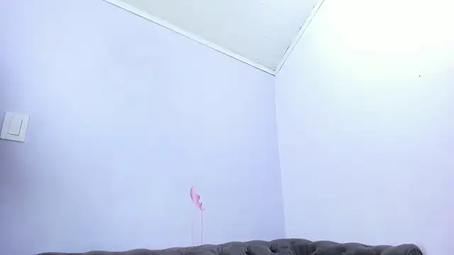 miss soffi  online show from April 2026 12:52:02 PM