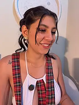 loolla 23 online show from March 2026 03:22:02 AM