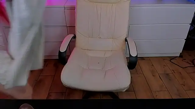 Kamilla Hot online show from January 2025 03:29:02 PM