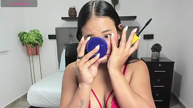 isabella florez online show from January 2025 12:22:01 PM