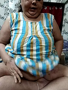 Snapshot of Hotchubby009 chatting on March 2025 09:39:02 AM Hotchubby009 online show from March 2025 09:39:02 AM