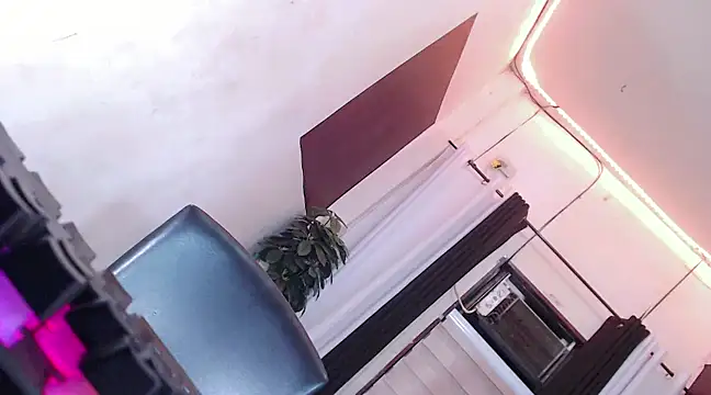 Chubbytransgirl21 online show from March 2025 04:44:01 PM