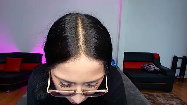 yesie hot online show from February 2026 12:33:02 AM