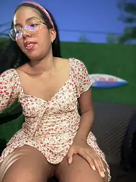 Snapshot of SheenaBrooke chatting on January 2025 11:26:01 PM SheenaBrooke online show from January 2025 11:26:01 PM