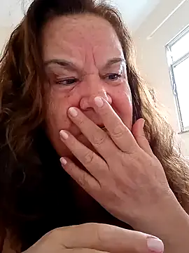 Snapshot of Yaya_Mineira chatting on January 2025 12:58:02 PM Yaya Mineira online show from January 2025 12:58:02 PM