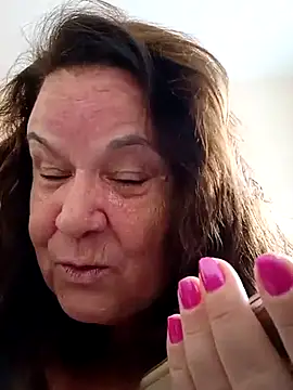 Snapshot of Yaya_Mineira chatting on February 2025 12:34:01 PM Yaya Mineira online show from February 2025 12:34:01 PM