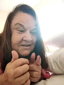 Snapshot of Yaya_Mineira chatting on March 2025 03:39:02 PM Yaya Mineira online show from March 2025 03:39:02 PM