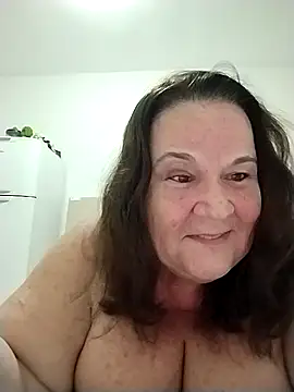 Snapshot of Yaya_Mineira chatting on September 2025 12:12:01 AM Yaya Mineira online show from September 2025 12:12:01 AM
