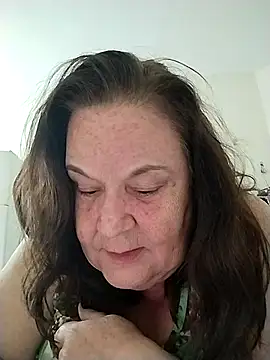 Snapshot of Yaya_Mineira chatting on October 2025 03:33:01 PM Yaya Mineira online show from October 2025 03:33:01 PM