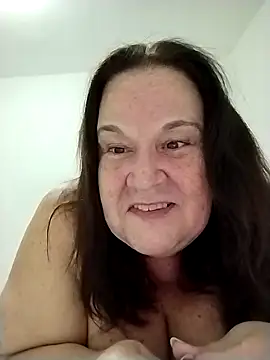 Snapshot of Yaya_Mineira chatting on October 2025 01:49:01 AM Yaya Mineira online show from October 2025 01:49:01 AM
