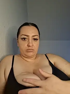 mihaelaa online show from October 2025 03:01:02 PM