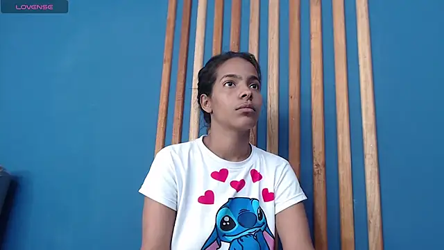 Snapshot of _Valeria_Brown chatting on January 2025 12:23:01 AM Valeria Brown online show from January 2025 12:23:01 AM