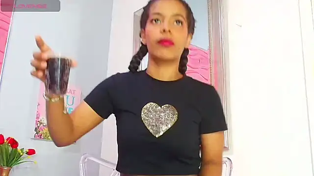 Snapshot of _Valeria_Brown chatting on March 2025 08:27:01 PM Valeria Brown online show from March 2025 08:27:01 PM