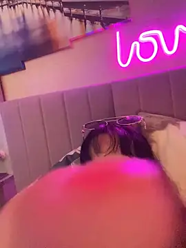 Lolaley2 online show from November 2025 05:30:02 AM