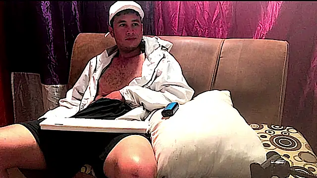 Snapshot of camilovaron chatting on February 2025 12:53:02 AM camilovaron online show from February 2025 12:53:02 AM