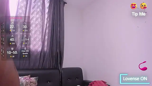 CuteEbony1 online show from September 2025 04:39:01 PM