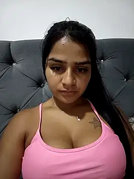 Snapshot of AnnRosse18 chatting on January 2025 08:24:01 PM AnnRosse18 online show from January 2025 08:24:01 PM