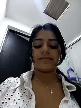 Snapshot of AnnRosse18 chatting on January 2025 06:07:01 PM AnnRosse18 online show from January 2025 06:07:01 PM