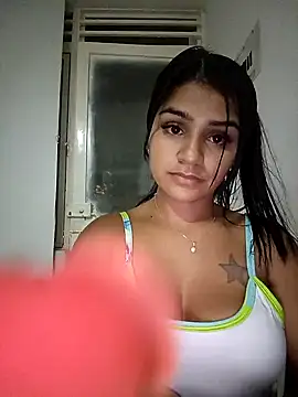 Snapshot of AnnRosse18 chatting on February 2025 02:17:02 AM AnnRosse18 online show from February 2025 02:17:02 AM