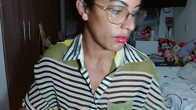 Snapshot of kateleyagrey chatting on December 2024 10:23:02 AM kateleyagrey online show from December 2024 10:23:02 AM