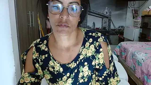 Snapshot of kateleyagrey chatting on January 2025 01:06:01 AM kateleyagrey online show from January 2025 01:06:01 AM