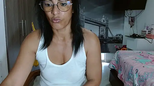 Snapshot of kateleyagrey chatting on January 2025 11:45:01 AM kateleyagrey online show from January 2025 11:45:01 AM