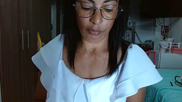 Snapshot of kateleyagrey chatting on January 2025 11:15:02 PM kateleyagrey online show from January 2025 11:15:02 PM