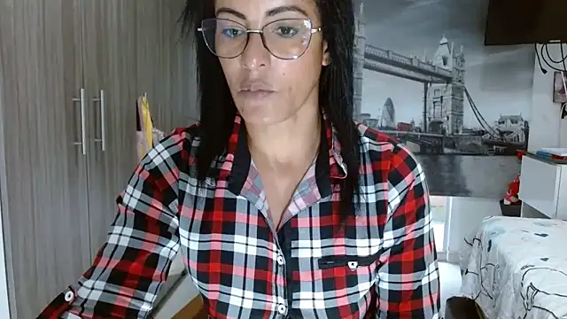 Snapshot of kateleyagrey chatting on February 2025 10:43:02 PM kateleyagrey online show from February 2025 10:43:02 PM