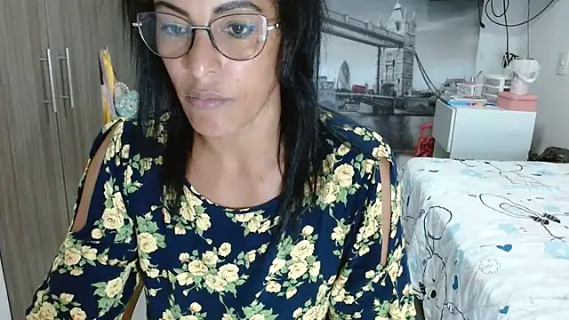 Snapshot of kateleyagrey chatting on February 2025 02:06:02 AM kateleyagrey online show from February 2025 02:06:02 AM