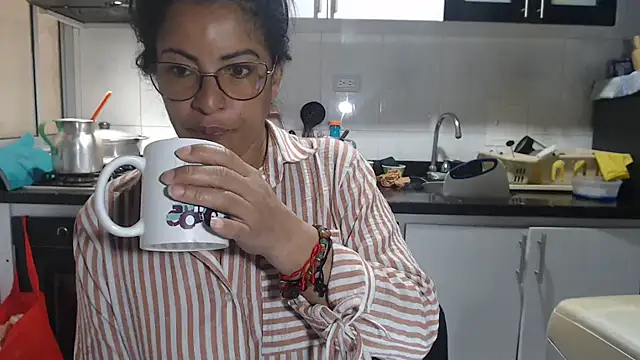 kateleyagrey online show from September 2025 02:33:01 PM