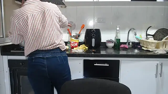 kateleyagrey online show from March 2026 10:24:02 PM