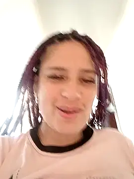 Violeta hornny online show from December 2024 02:38:02 PM