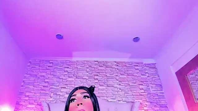 Lucia-sex online show from February 2026 03:18:01 AM