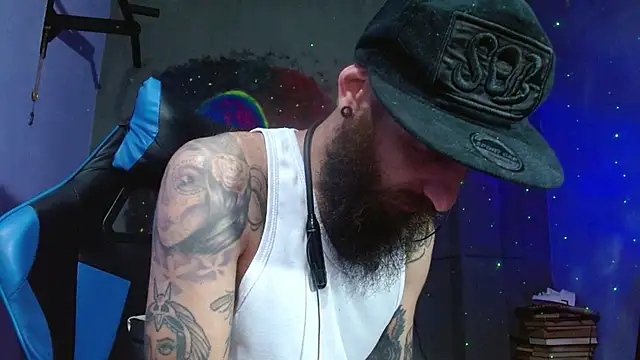 Snapshot of Tatted21xxx chatting on January 2025 05:53:02 AM Tatted21xxx online show from January 2025 05:53:02 AM