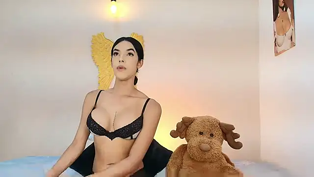 Snapshot of salome_Collins_1 chatting on May 2026 11:32:01 PM salome Collins 1 online show from May 2026 11:32:01 PM