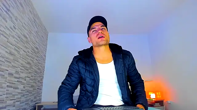nicolas herrera online show from February 2025 01:14:01 AM