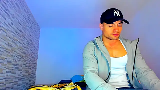 nicolas herrera online show from February 2025 02:08:02 AM