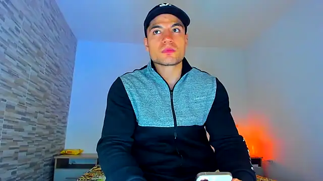 nicolas herrera online show from March 2025 02:15:01 AM