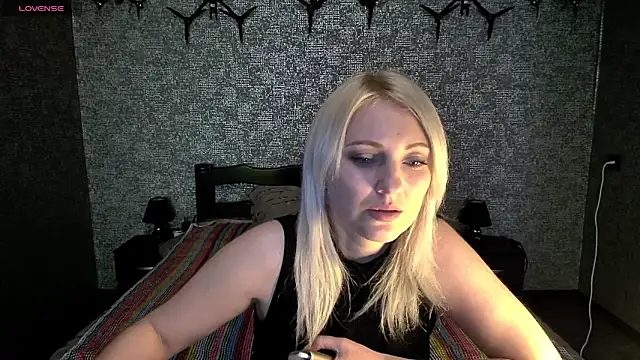 Snapshot of annagreeneyess chatting on April 2026 12:34:02 PM annagreeneyess online show from April 2026 12:34:02 PM