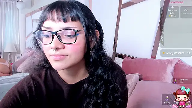 Snapshot of lucyycy chatting on October 2025 05:31:01 AM lucyycy online show from October 2025 05:31:01 AM