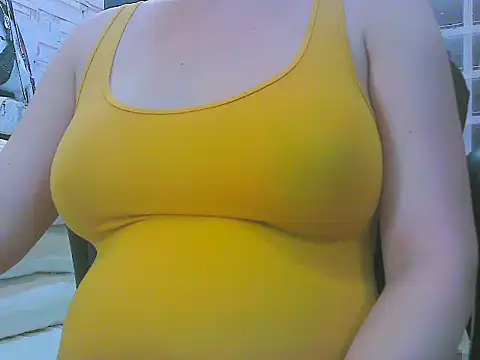 Snapshot of keepmepregnantT chatting on June 2026 10:28:02 AM keepmepregnantT online show from June 2026 10:28:02 AM