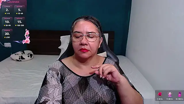 scaelettdubois online show from October 2025 02:10:01 AM