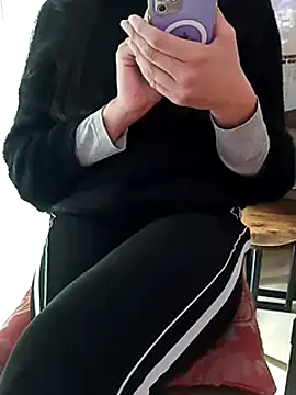 Snapshot of SHARONRodrig chatting on January 2025 10:19:01 PM SHARONRodrig online show from January 2025 10:19:01 PM