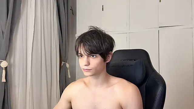 SasukeUhchiaa online show from March 2026 10:44:01 PM