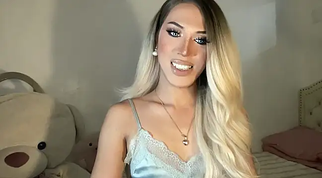 Ts glamxxxx online show from February 2025 10:35:02 AM