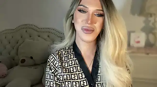 Ts glamxxxx online show from March 2025 06:44:01 AM